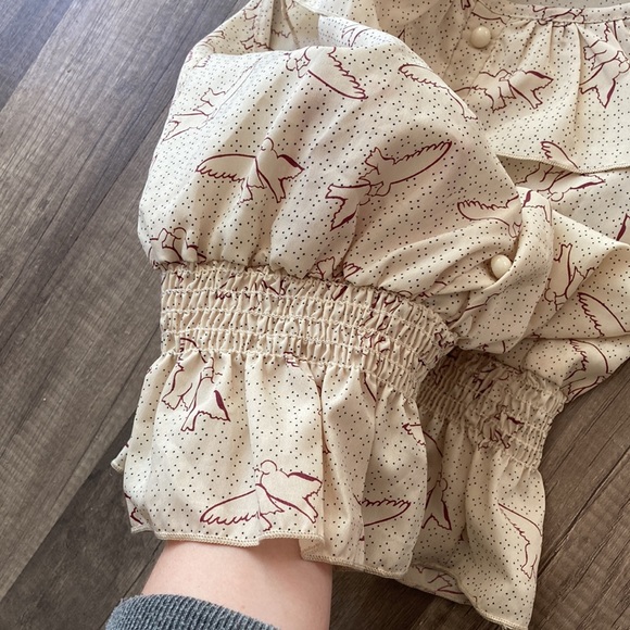 🔴SOLD!! Gift w/ Purchase! Peplum Cream Tank Top - Picture 10 of 14